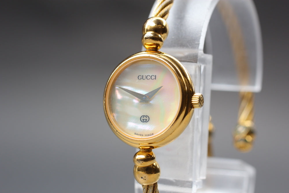 GUCCI 2700L Silver/White Quartz 20mm Ladies Watch