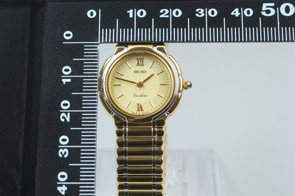 Near MINT SEIKO Exceline 1F21-0E10 Gold Quartz 13mm Ladies Watch 1990