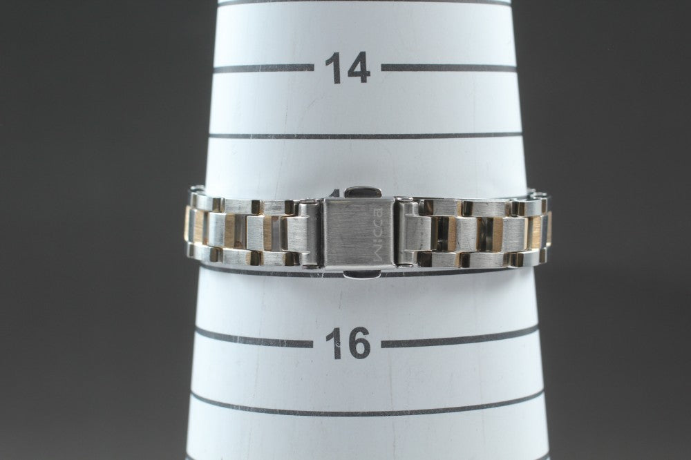 Near MINT CITIZEN Wicca E011-S064490 White Eco-Drive 25.3mm Ladies Watch