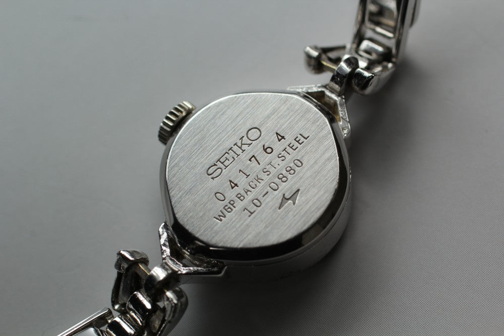 Near MINT SEIKO Solar 10-0880 Silver Manual 16mm Ladies Watch 1970
