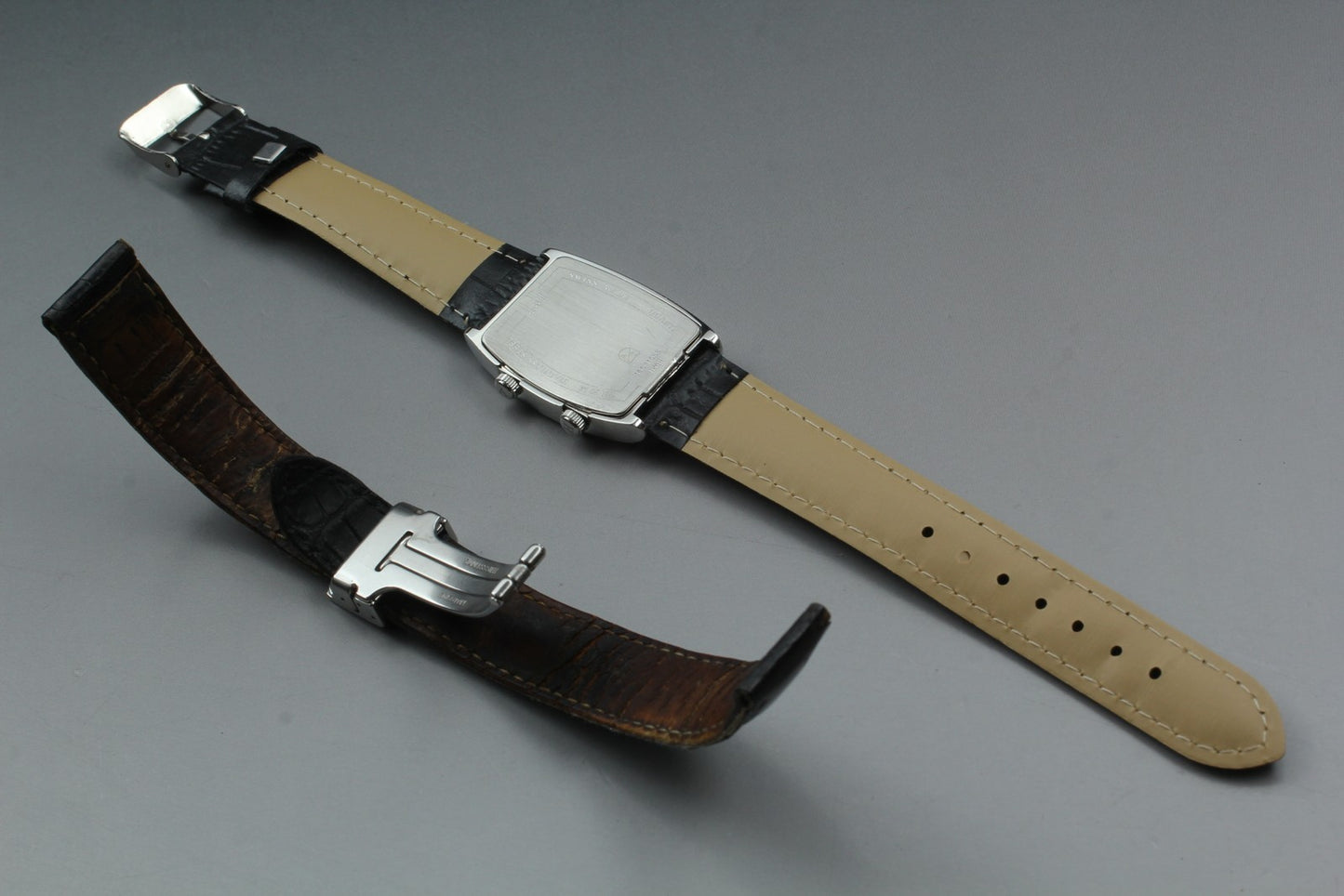 Near MINT DUNHILL City Scape Dual Time Square Quartz 27mm Men's Watch JAPAN