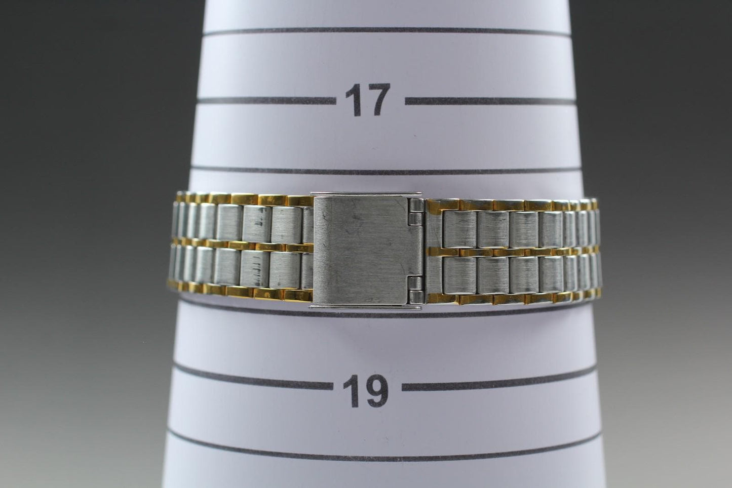 Vintage 1992 [Near MINT] SEIKO Dolce 8N41-6060 Quartz 31mm Men's Watch JAPAN