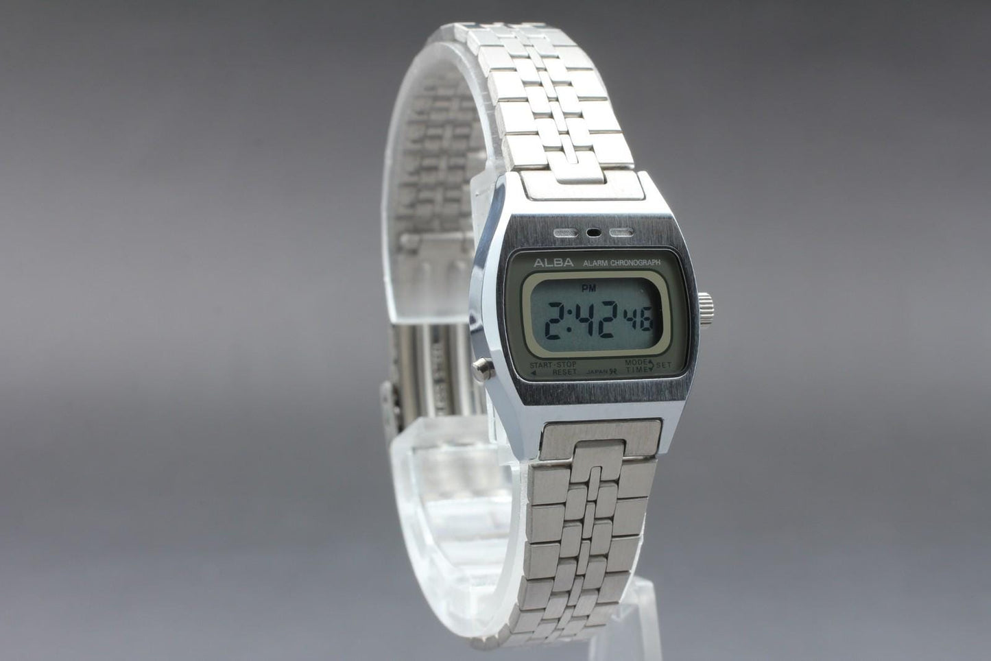 Nos w/ Tag Seiko Alba Alarm Chronograph Y661-4000 23mm Ladies Digital Watch