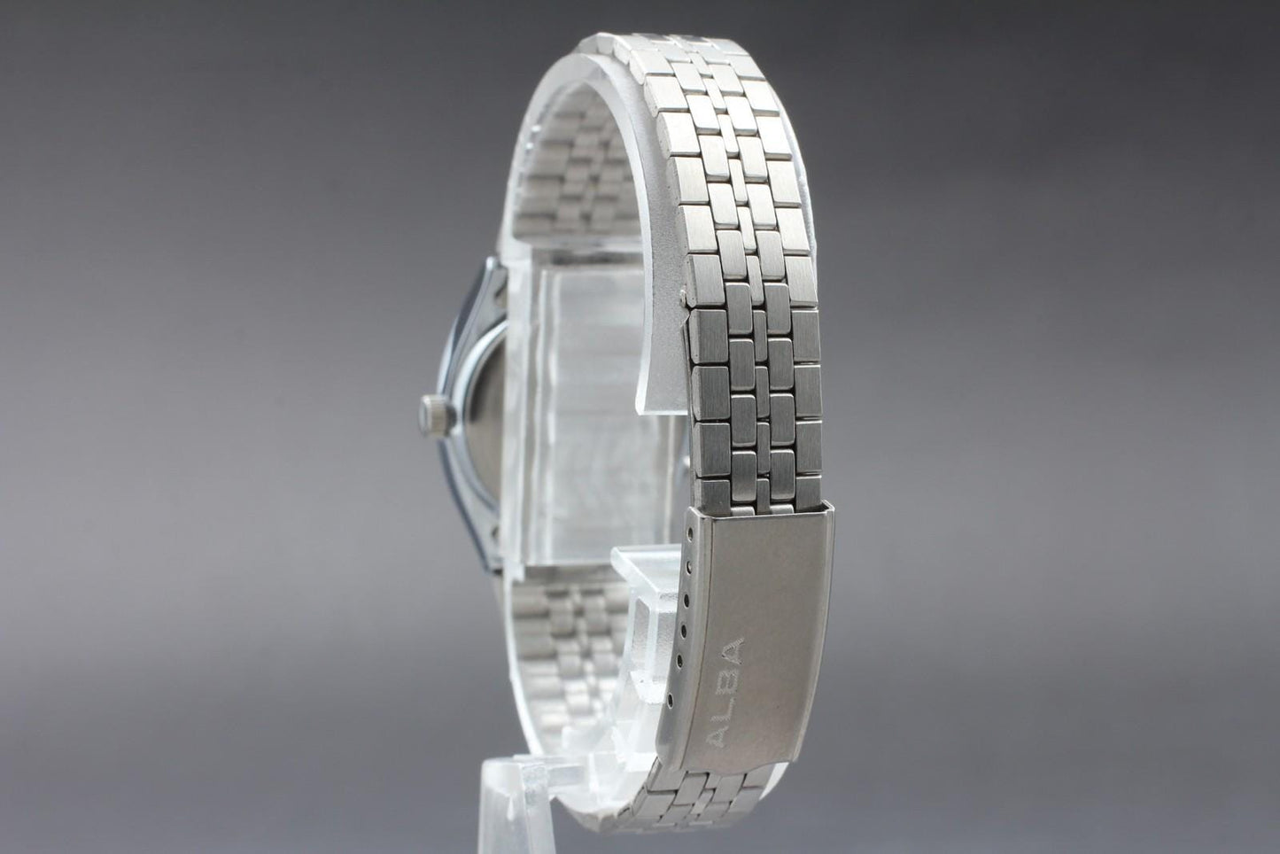 Nos w/ Tag Seiko Alba Alarm Chronograph Y661-4000 23mm Ladies Digital Watch