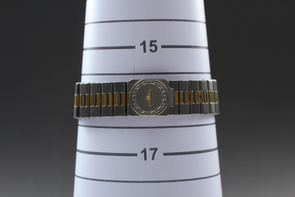 Near MINT LONGINES Conquest 152.4937.1 Grey Quartz 25 mm Ladies Watch