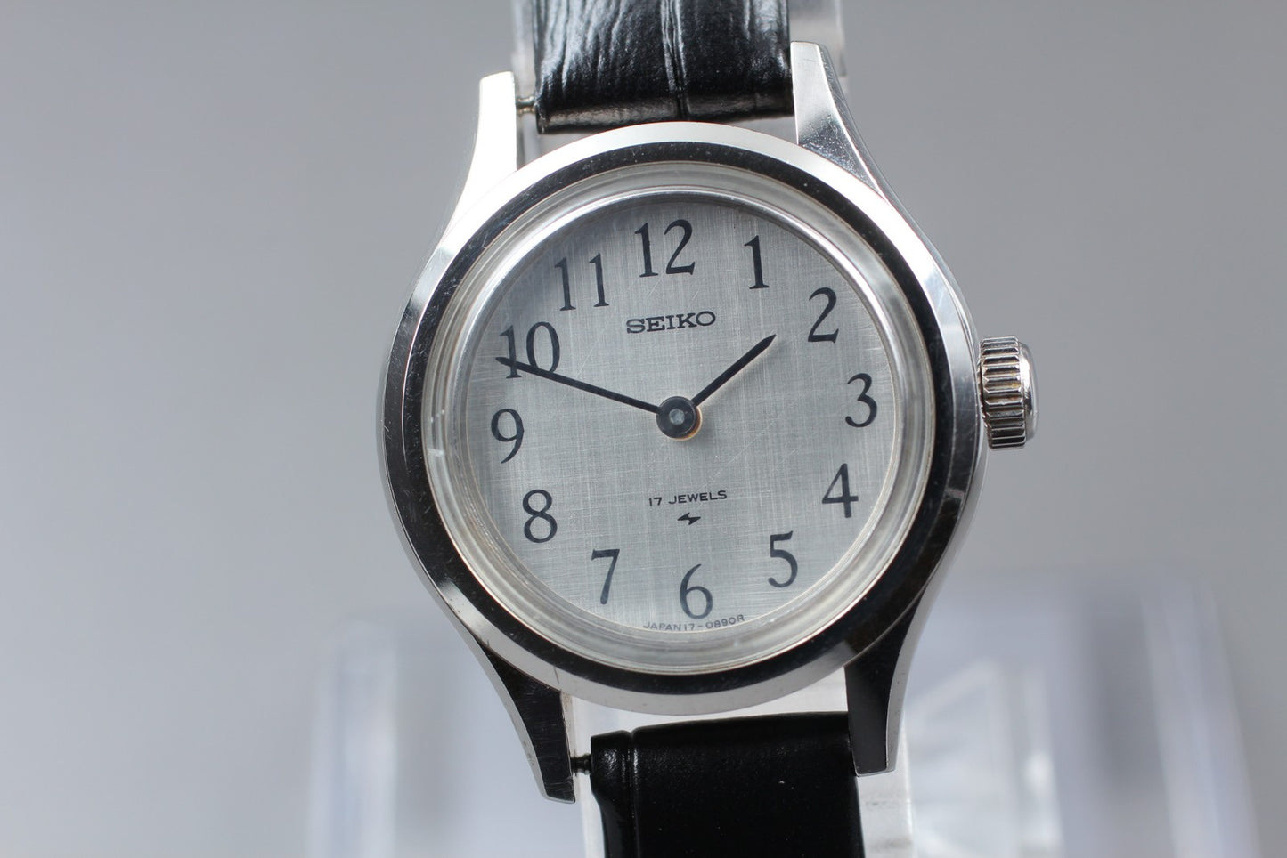 Vintage 1975 [Near MINT] SEIKO 17-0630 Silver 17J Manual Ladies Watch From JAPAN