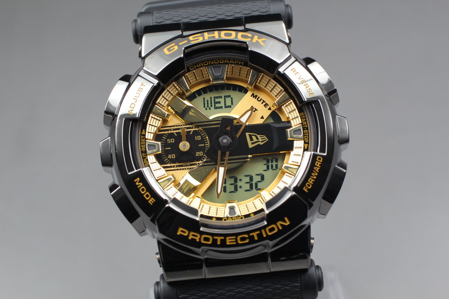 Near Mint Casio G-shock New Era GM-110NE 5553 Ana-Digi 48mm Watch From Japan