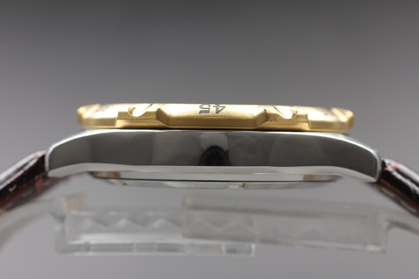 Near MINT* Vintage Casio MD-739 Moonphase Triple Calendar Gold 39mm Watch Japan