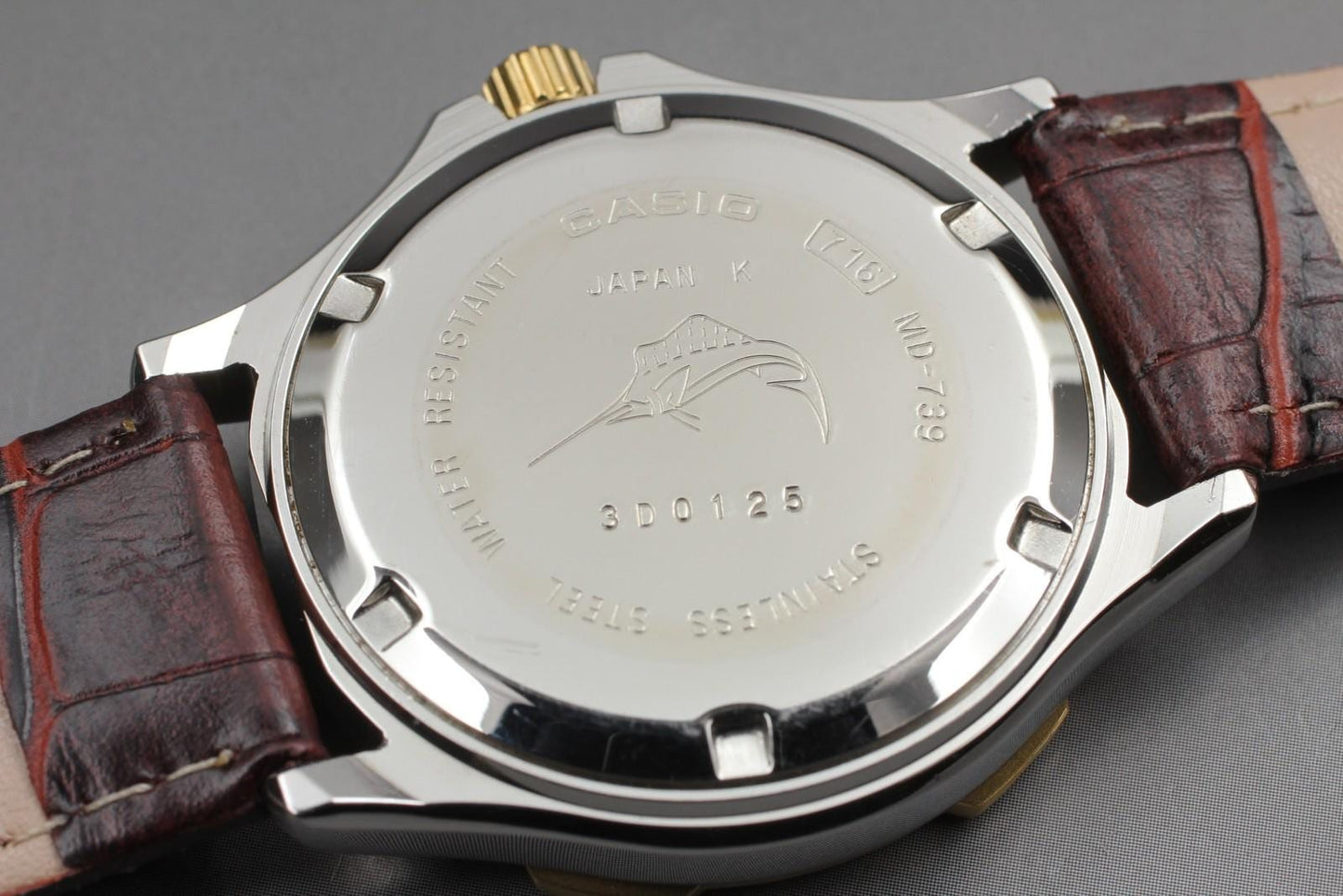 Near MINT* Vintage Casio MD-739 Moonphase Triple Calendar Gold 39mm Watch Japan