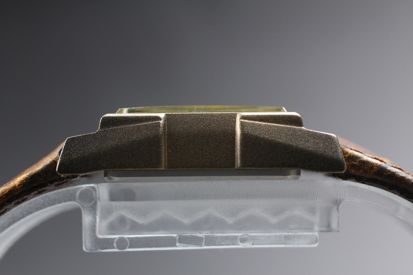 1984 N MINT w/ Tag* Citizen Vega Brutus 2048-399382 Tank Small Seconds Qz Ladies