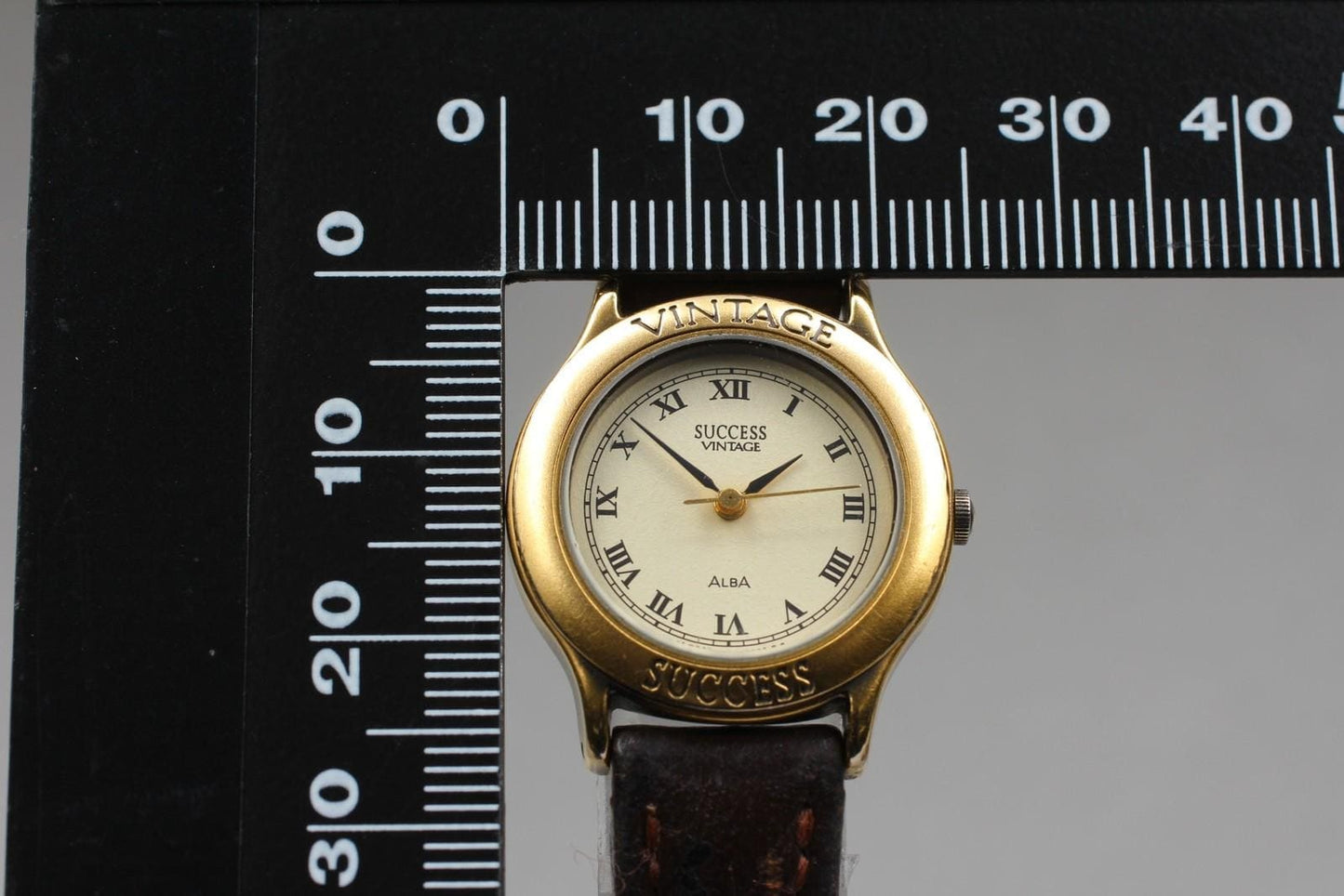 Exc+5 SEIKO Alba V401-0140 Gold Tone Roman Dial Quartz Ladies Watch From JAPAN