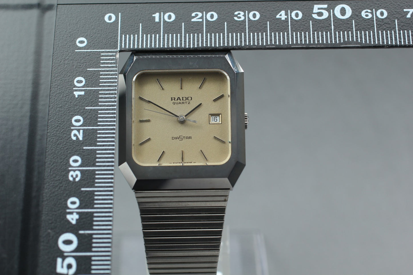 Vintage [Near MINT] RADO Diastar 105.0116.3 Quartz Silver Dial Men's Watch Swiss