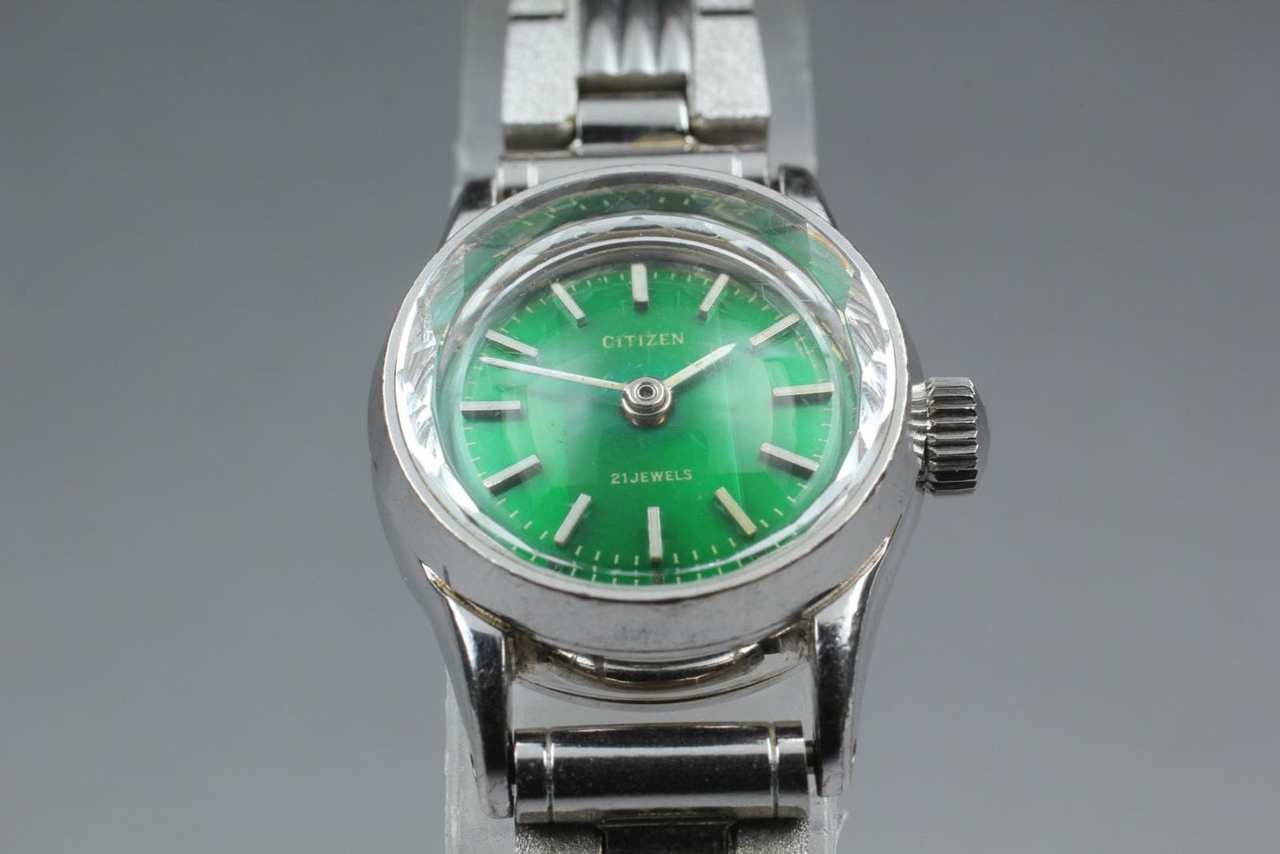 Vintage 1970 [N MINT] Citizen 6800 4-680367 Green 21J Manual Ladies Watch JAPAN