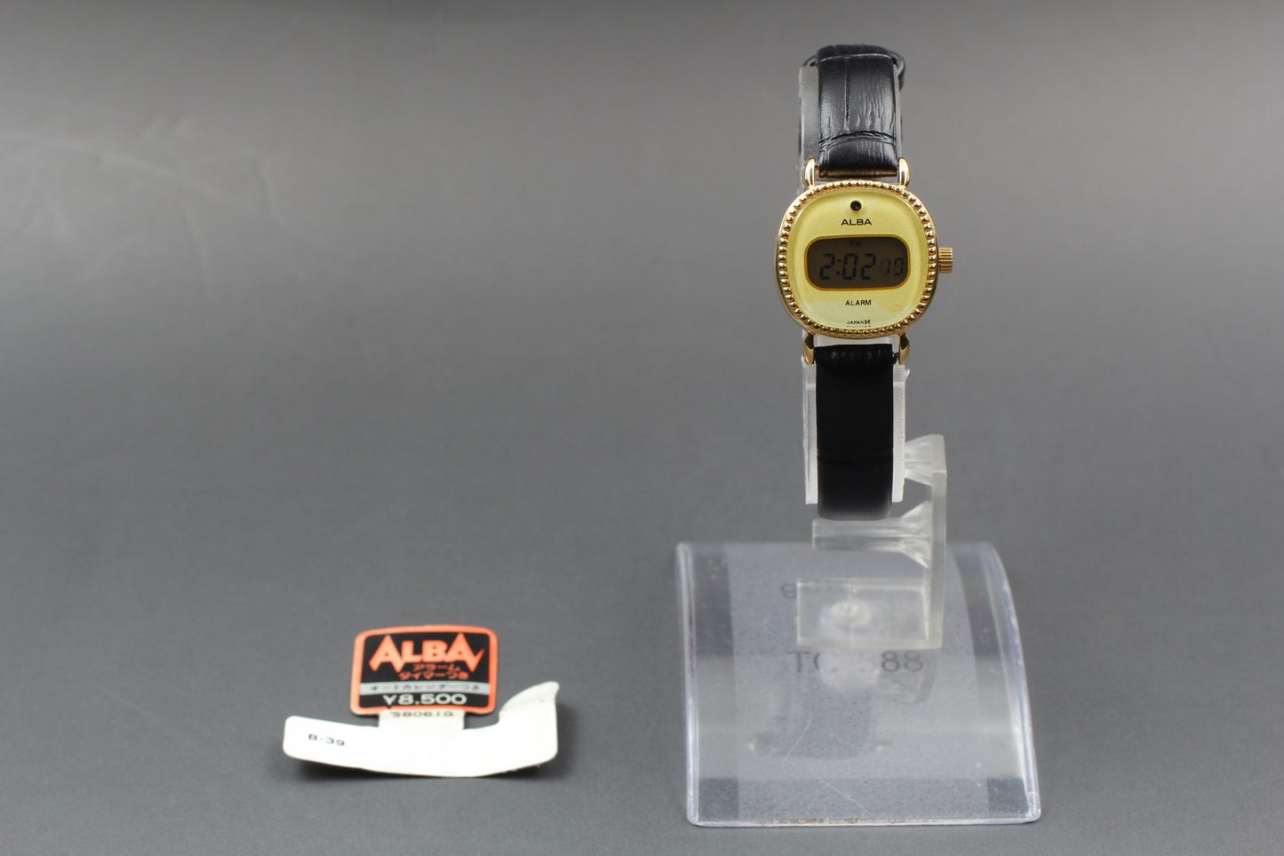 1982 *Exc+5 w/ Tag* Seiko Alba Y662-4060 Yellow Digital 22mm Ladies Watch JAPAN