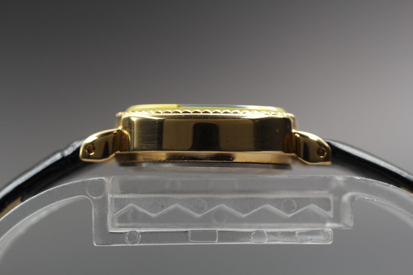 1982 *Exc+5 w/ Tag* Seiko Alba Y662-4060 Yellow Digital 22mm Ladies Watch JAPAN