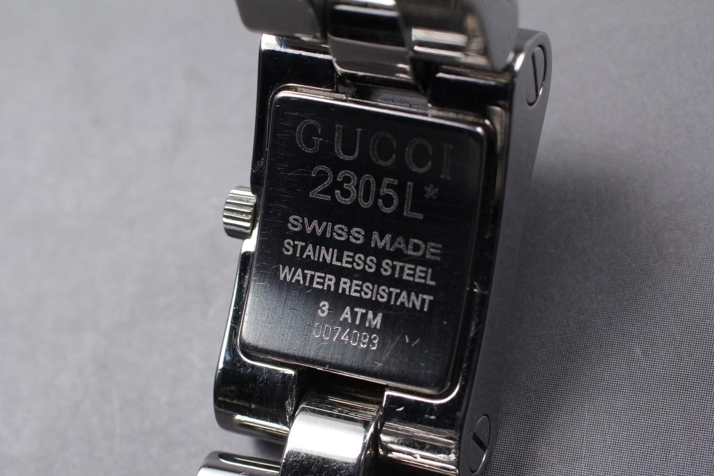 Near MINT* GUCCI 2305L Silver Dial 17mm Quartz Ladies Tank Style Watch JAPAN