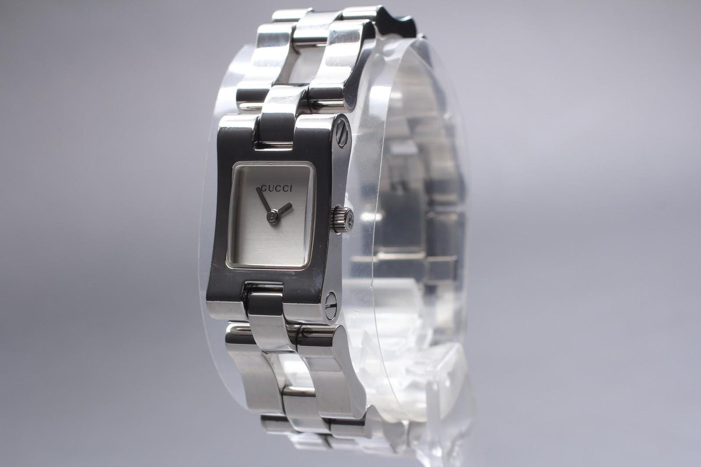Near MINT* GUCCI 2305L Silver Dial 17mm Quartz Ladies Tank Style Watch JAPAN