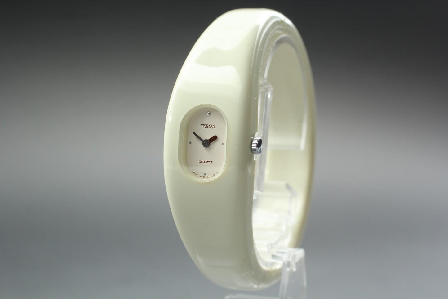 Nos w/ Tag* Citizen Vega 2028-397801 White Bangle Quartz Ladies Watch From JAPAN