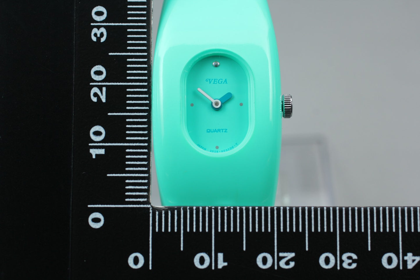 Nos w/ Tag* Citizen Vega 2028-397801 Green Bangle Quartz Ladies Watch From JAPAN