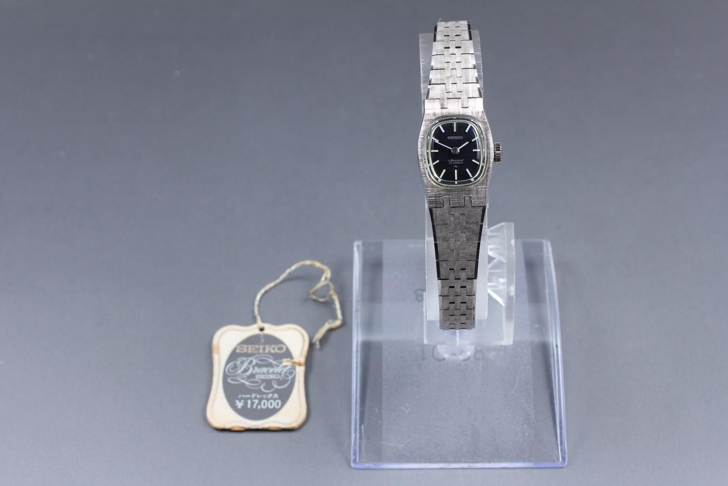 1971 [N MINT w/ Tag] Seiko Special 1140-7010 Black Bracelet Manual Ladies Watch