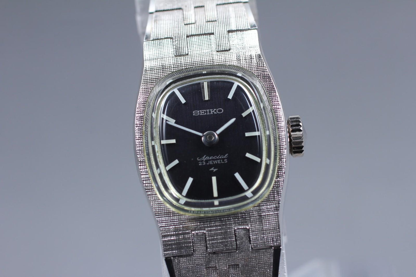 1971 [N MINT w/ Tag] Seiko Special 1140-7010 Black Bracelet Manual Ladies Watch