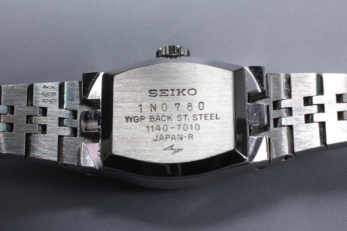 1971 [N MINT w/ Tag] Seiko Special 1140-7010 Black Bracelet Manual Ladies Watch