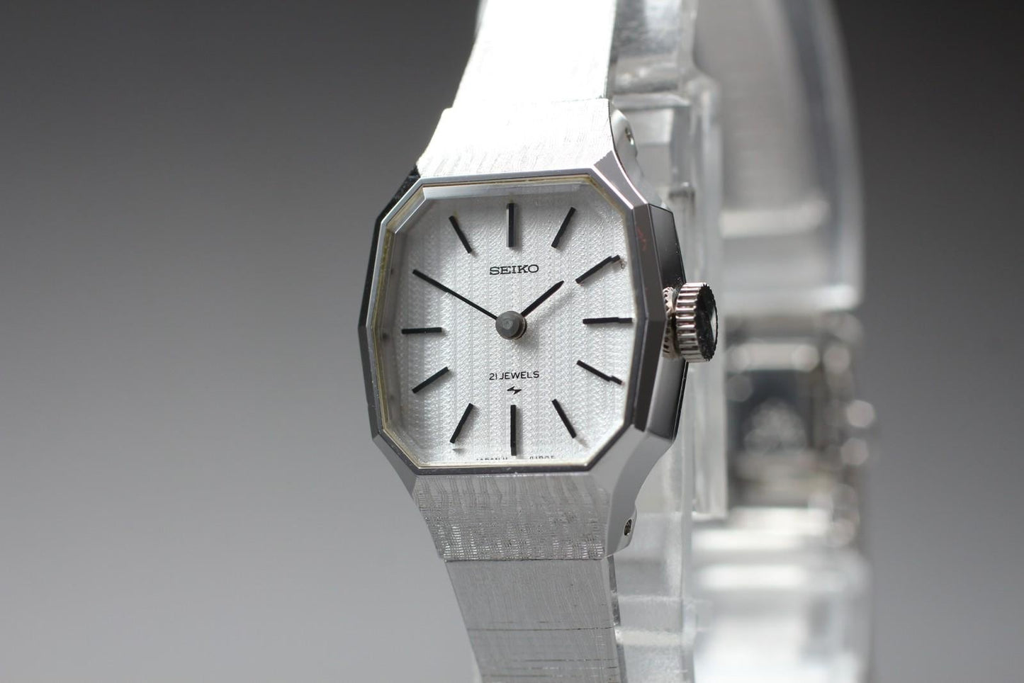 Vintage 1975 [Near MINT / Tag] SEIKO Bracelet 11-4570 Silver Manual Ladies Watch