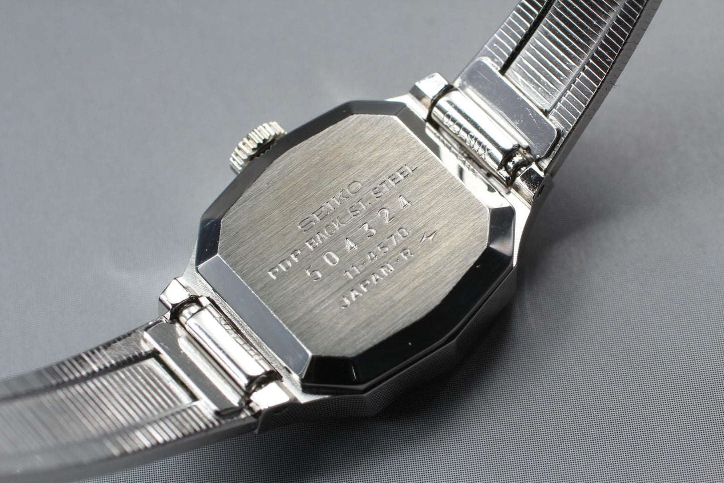 Vintage 1975 [Near MINT / Tag] SEIKO Bracelet 11-4570 Silver Manual Ladies Watch