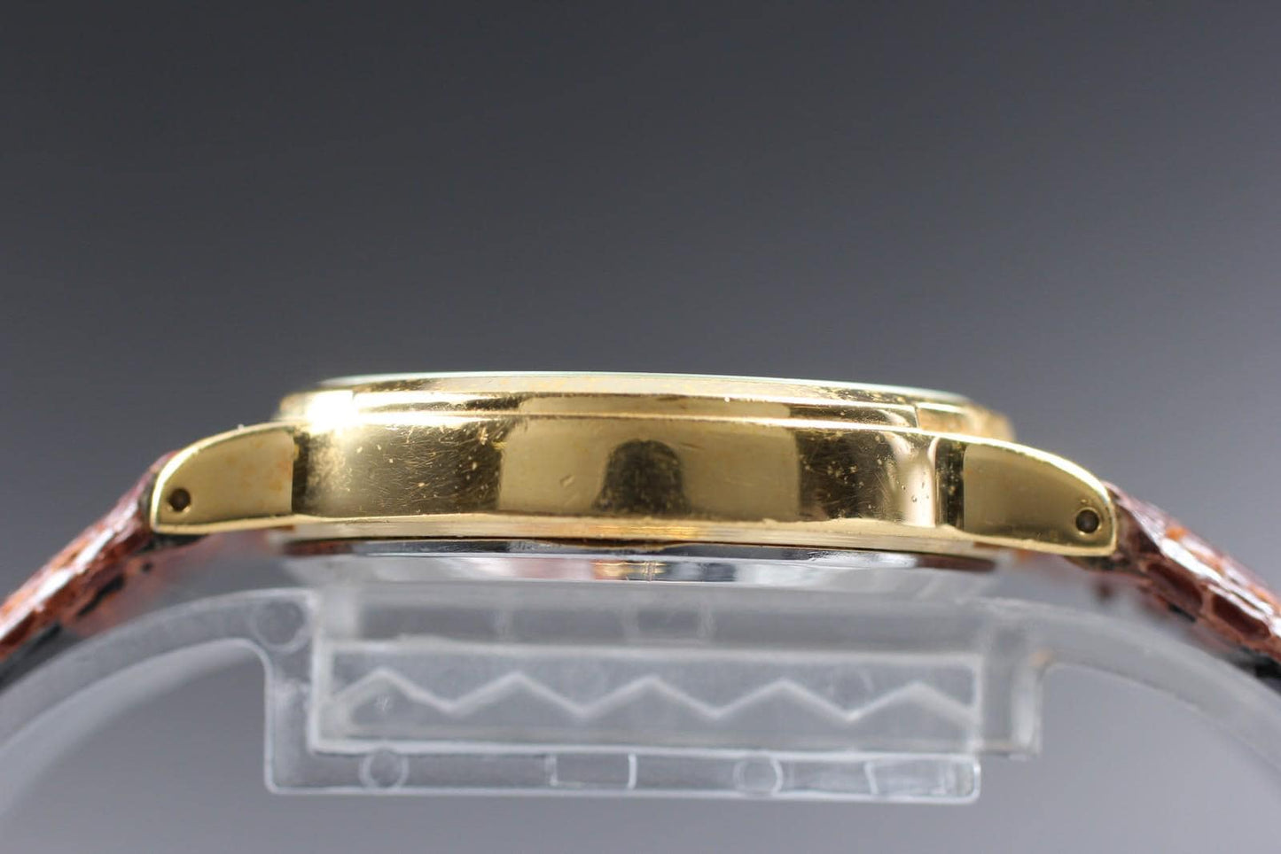 Near MINT Seiko Alba V811-0770 Gold Textured Dial Quartz 31mm Men's Watch JAPAN