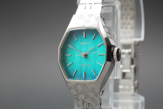 1976 [Near MINT w/ Tag] SEIKO Bracelet 1104-3390 Blue 21J Manual Ladies Watch