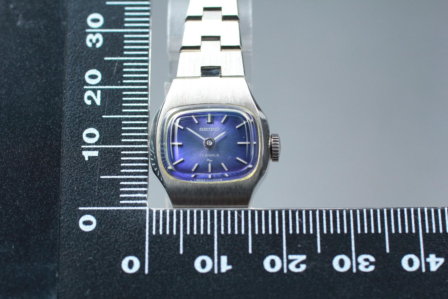 Vintage 1973 [N MINT w/ Tag] SEIKO Bracelet 11-3760 Blue 17J Manual Ladies Watch