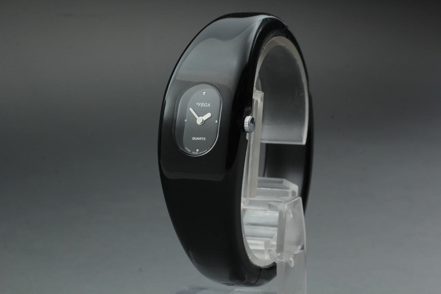Nos [N MINT / Tag] Citizen Vega 2028-397801 Black Bangle Quartz Ladies Watch