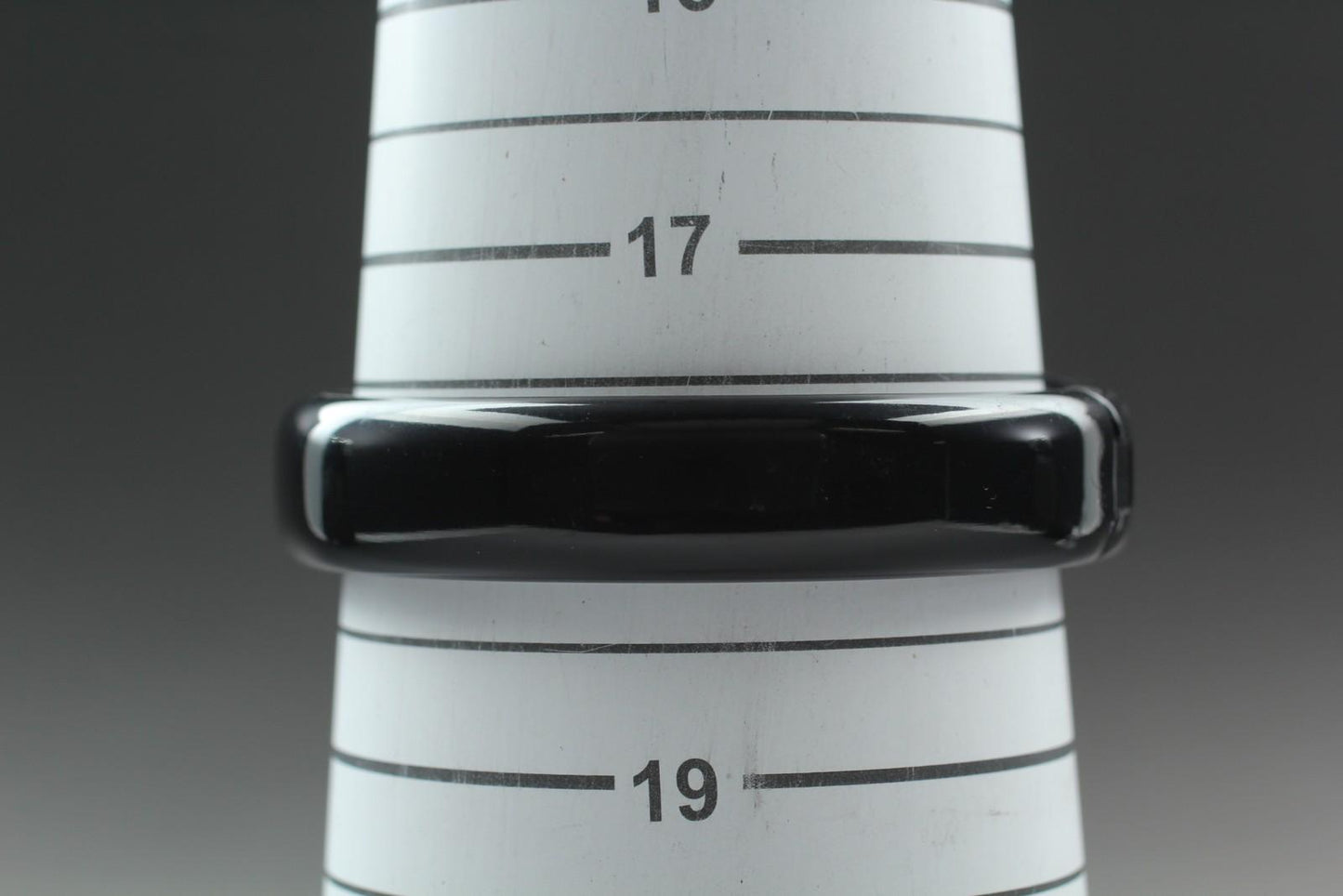Nos [N MINT / Tag] Citizen Vega 2028-397801 Black Bangle Quartz Ladies Watch