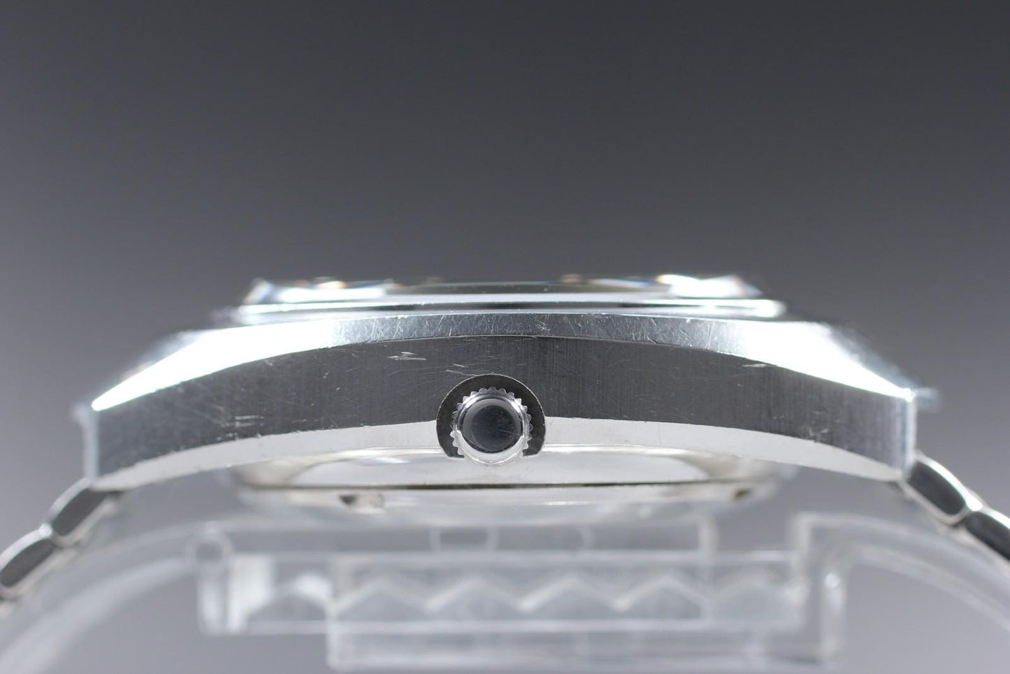 1970's Near MINT RADO Manchester Cal. 2793 Date Blue 25J Auto 35mm Men's Watch