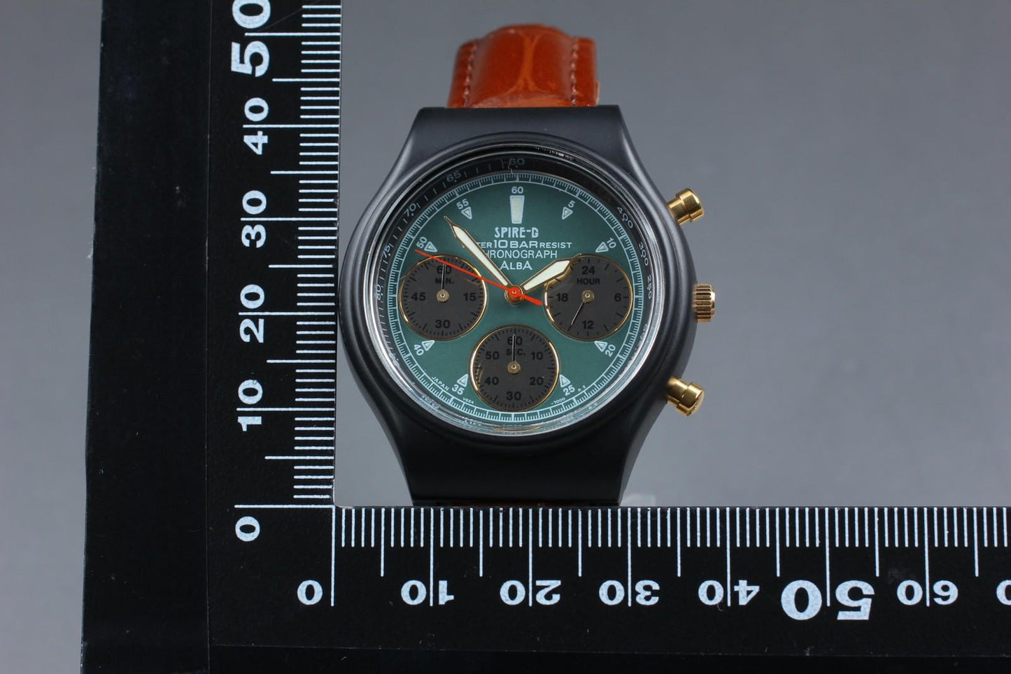 MINT w/ Tag SEIKO Alba Spire-G V654-6030 Chronograph Quartz 37mm Men's Watch\