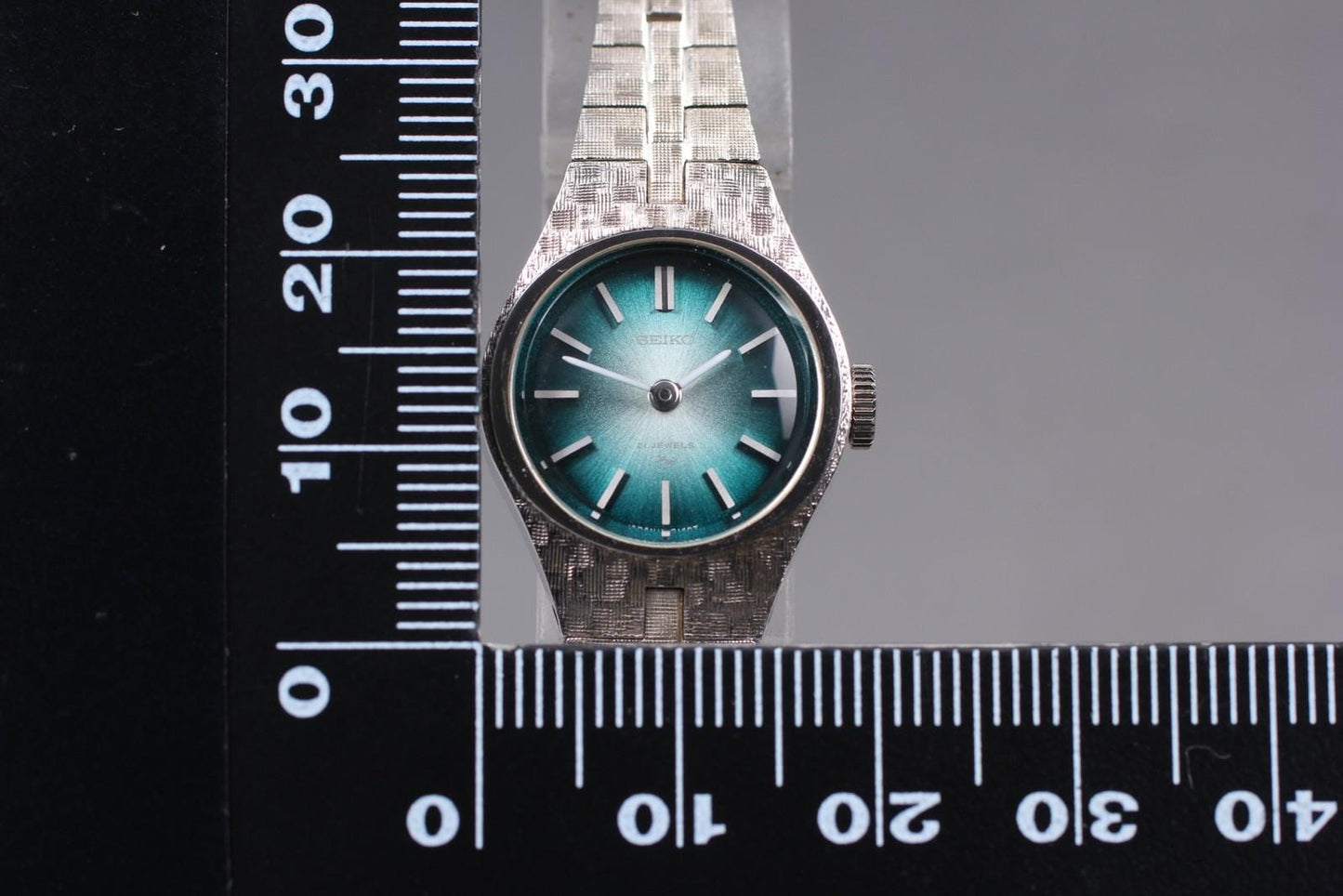 Vintage 1973 [NOS w/ Tag] SEIKO Bracelet 11-0730 Green Manual Ladies Watch JAPAN