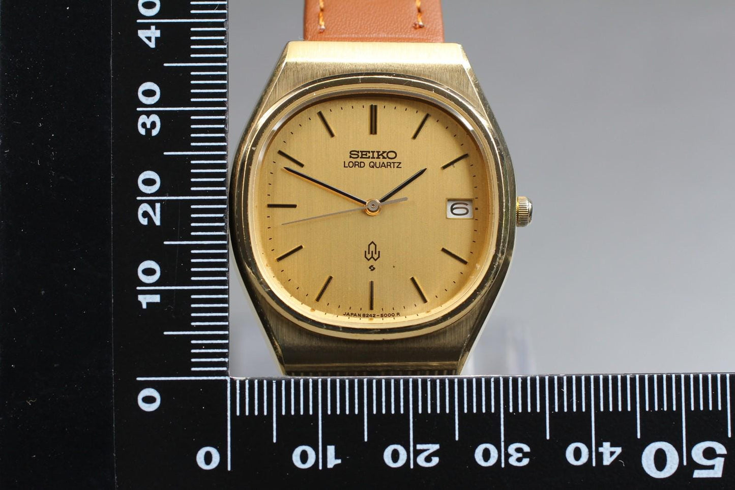 Vintage 1979 [Exc+5] Seiko Lord Quartz 8242-5000 Gold Men’s Watch From JAPAN