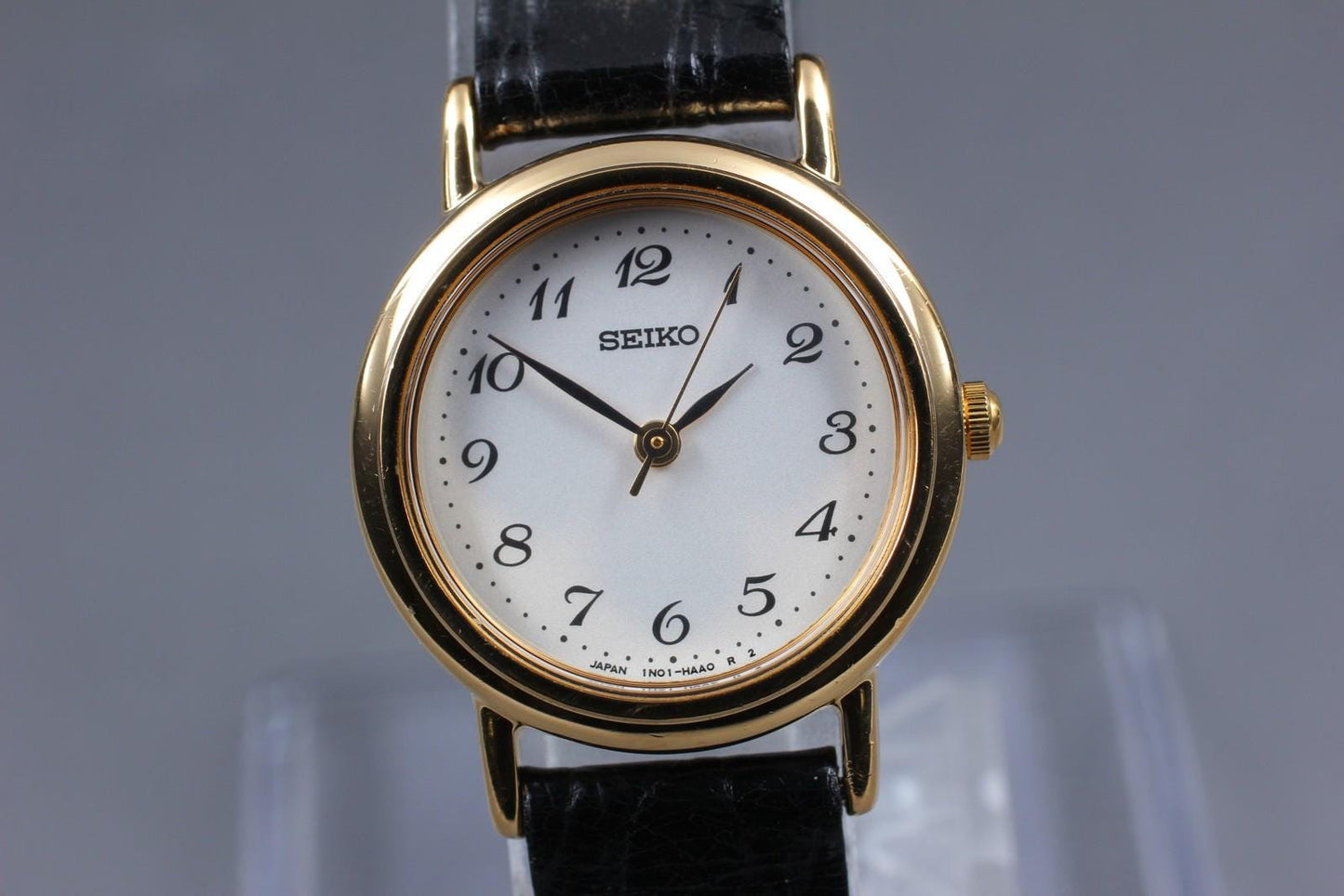 1996 [N MINT] SEIKO Alba 1N01-0DS0 White Arabic Quartz 23mm Ladies Watch JAPAN