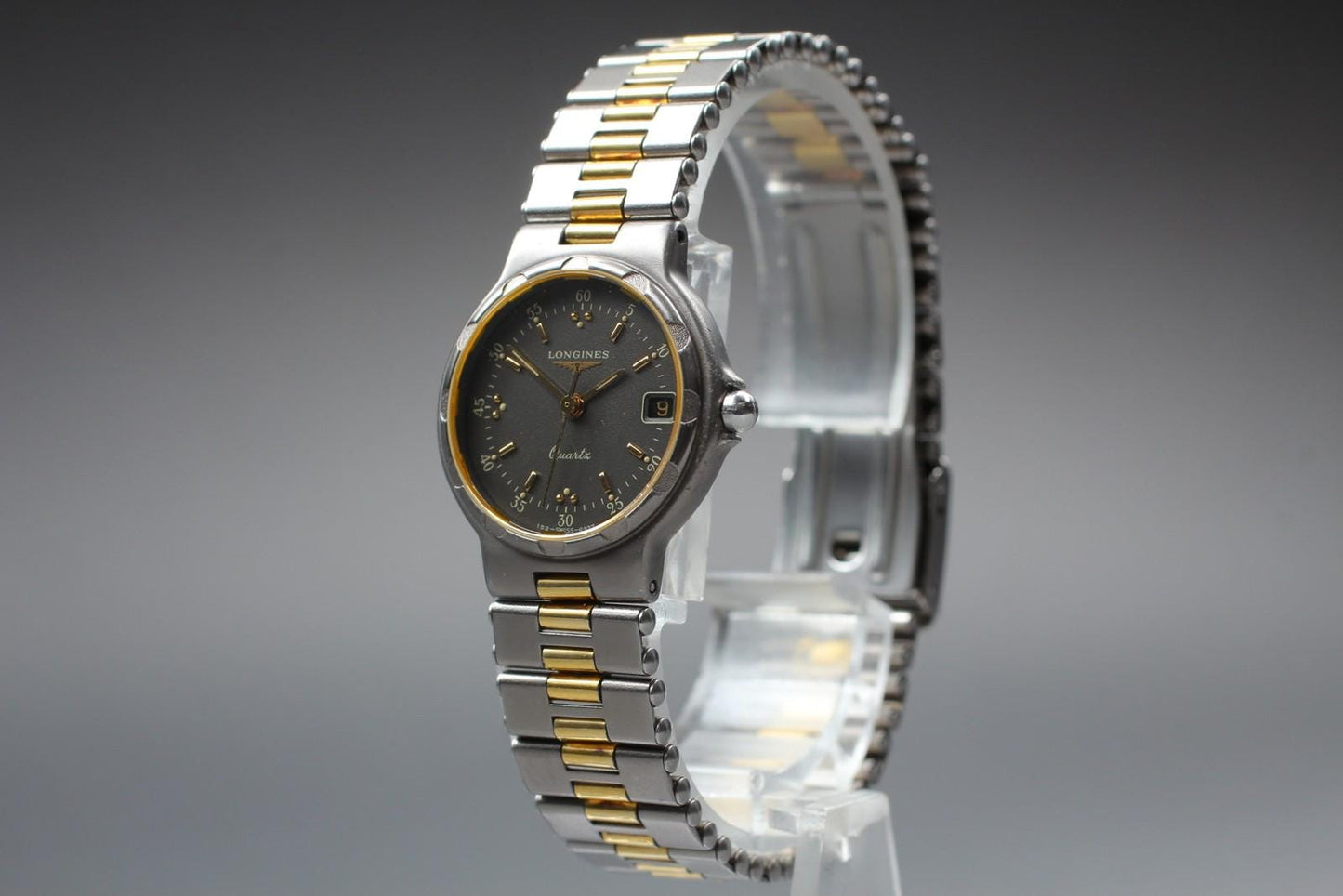 Near MINT Longines Conquest 152 4937 L152.2 Black Two-tone Qz 25mm Ladies Watch