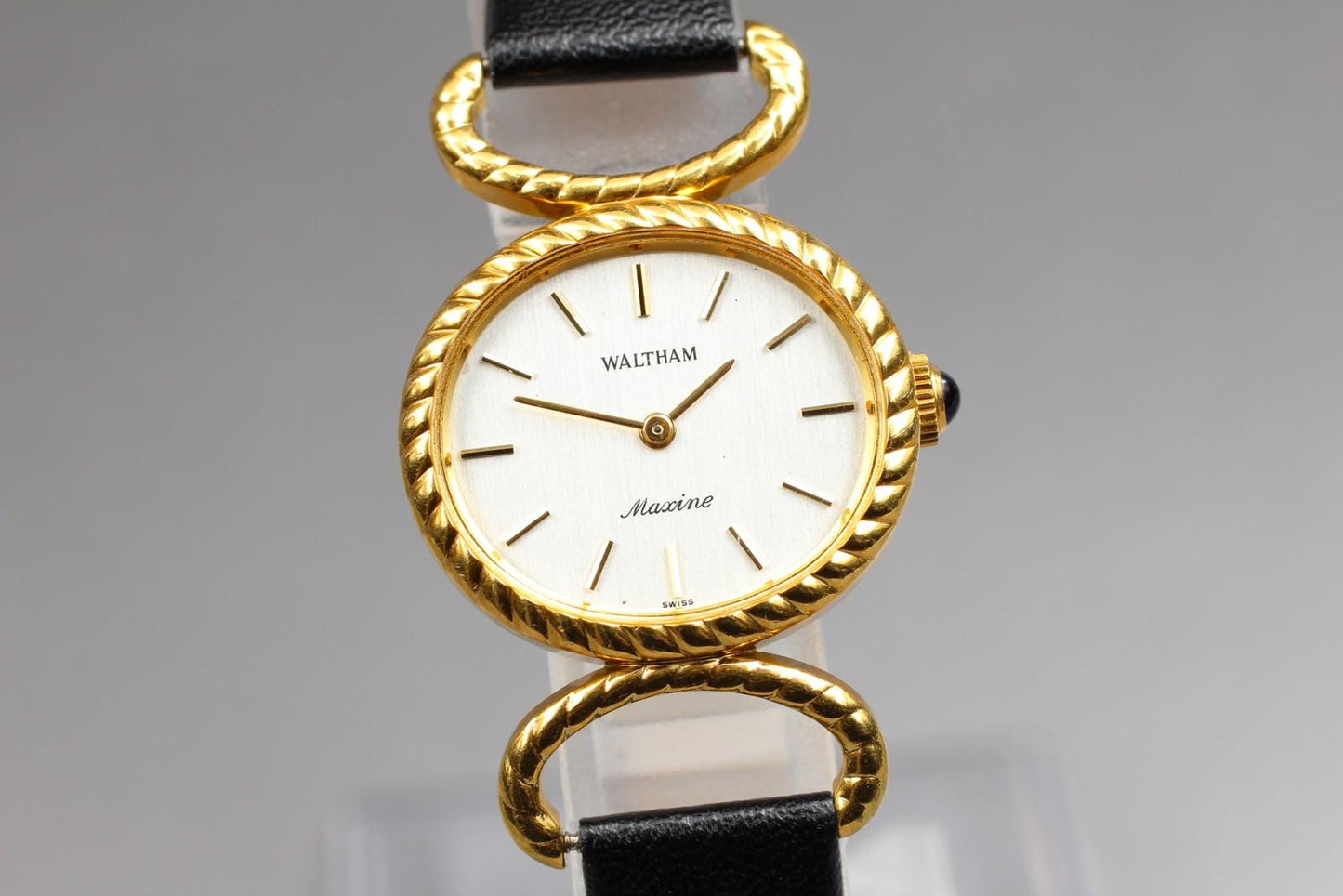 Near MINT* Vintage Waltham Maxine Gold Oval Manual Wind Ladies Watch From JAPAN