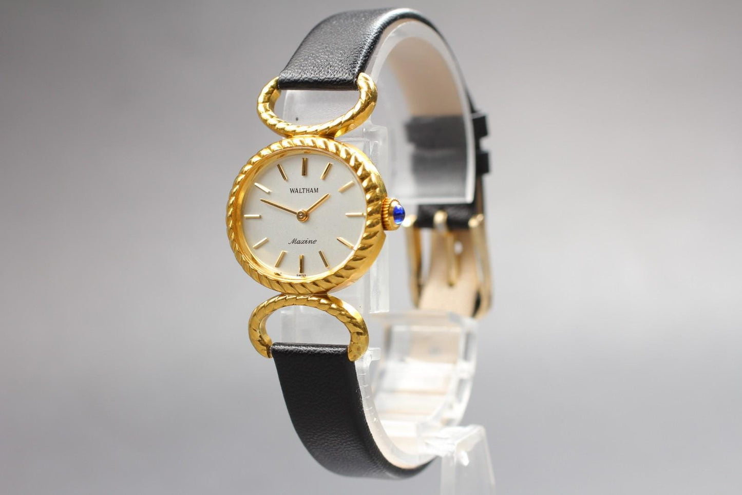Near MINT* Vintage Waltham Maxine Gold Oval Manual Wind Ladies Watch From JAPAN