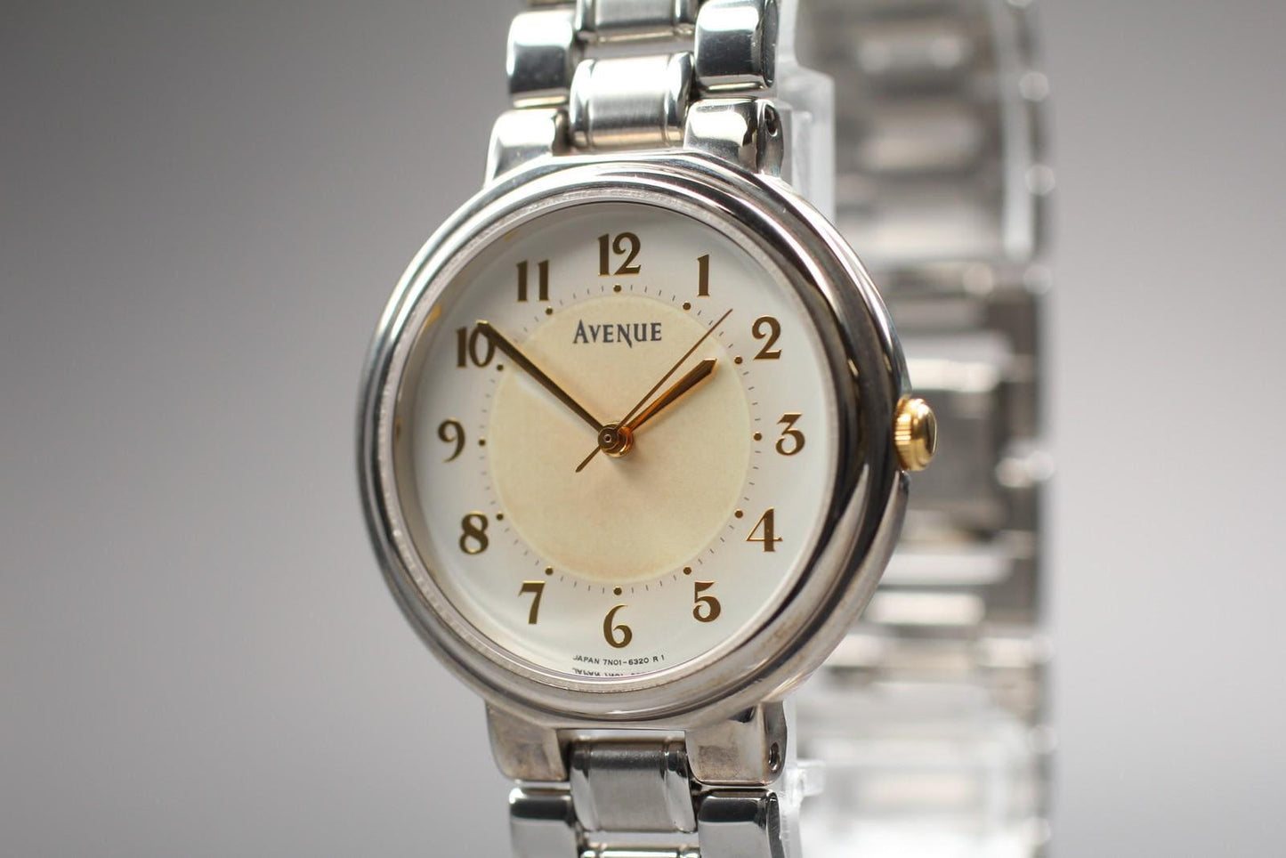 Near MINT w/ Tag Seiko Avenne 7N01-6270 Two-tone Quartz 31mm Men's Watch JAPAN