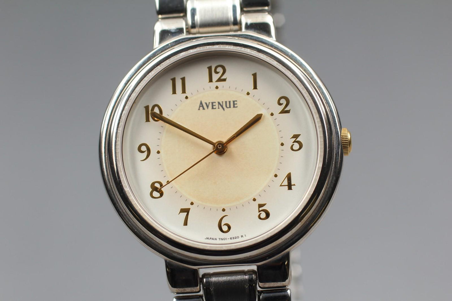 Near MINT w/ Tag Seiko Avenne 7N01-6270 Two-tone Quartz 31mm Men's Watch JAPAN