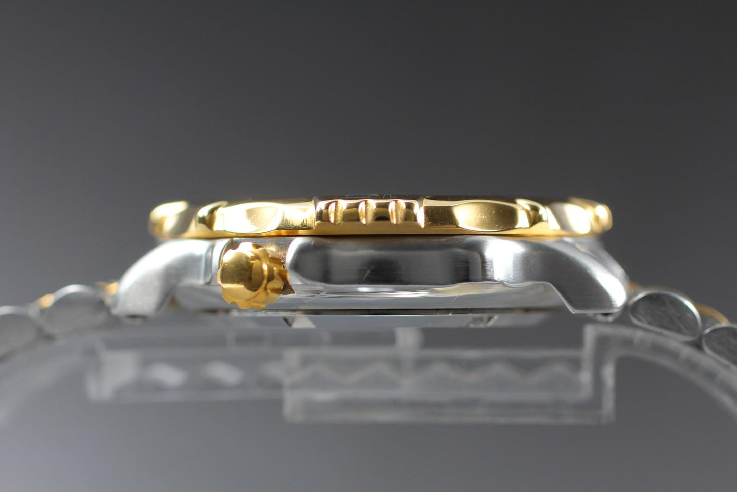 Nos w/ Tag Citizen Oxy Vega 5F18-L09437 200m Gold Quartz 38mm Men's Watch JAPAN