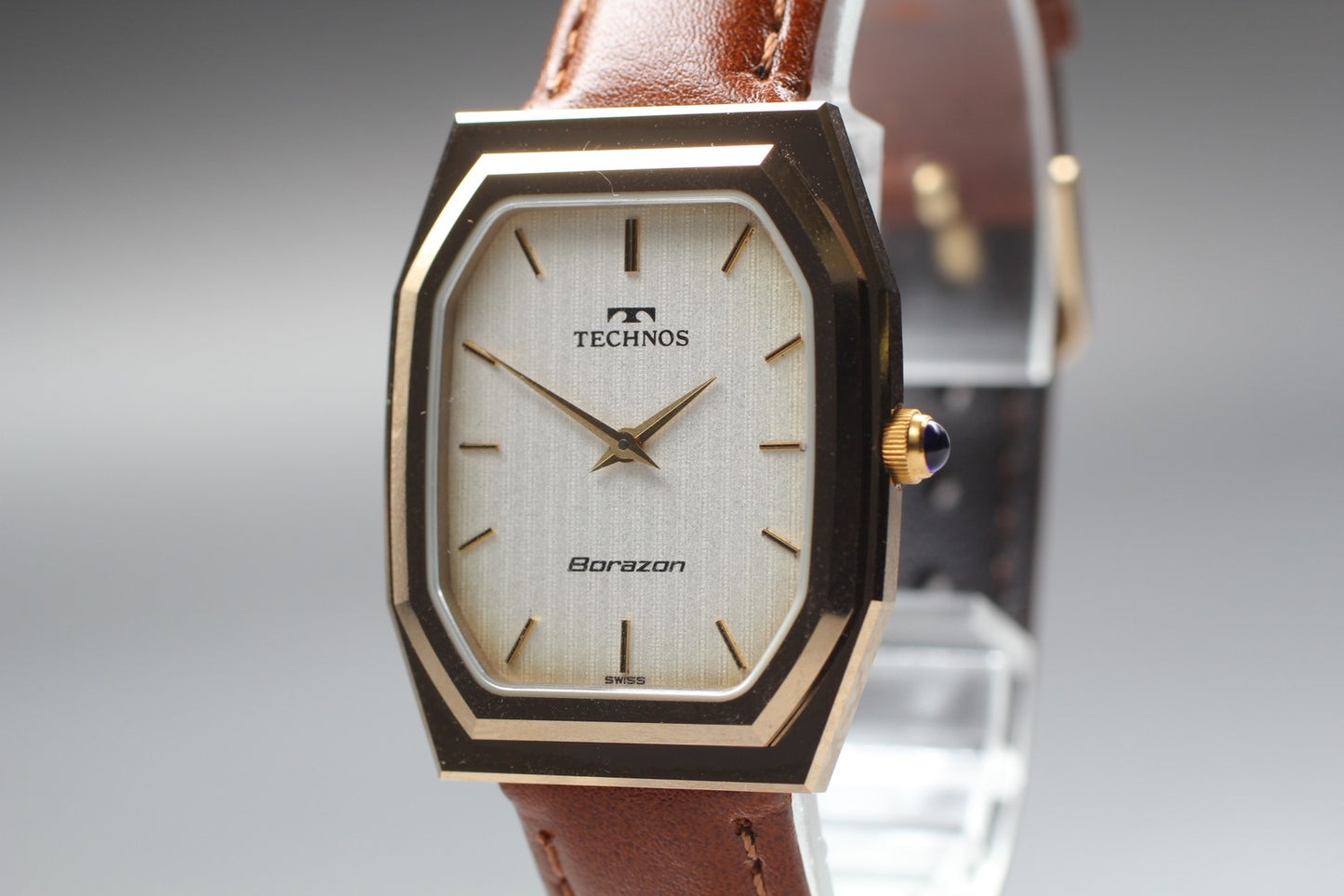 Vintage 1990s [Near MINT] TECHNOS Borazon N4E0481 White Tank Quartz Watch JAPAN