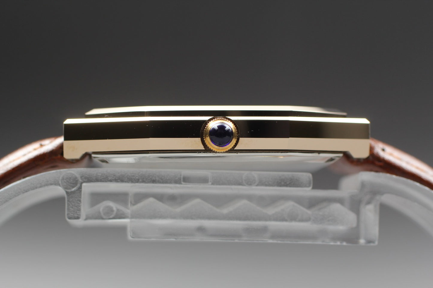 Vintage 1990s [Near MINT] TECHNOS Borazon N4E0481 White Tank Quartz Watch JAPAN