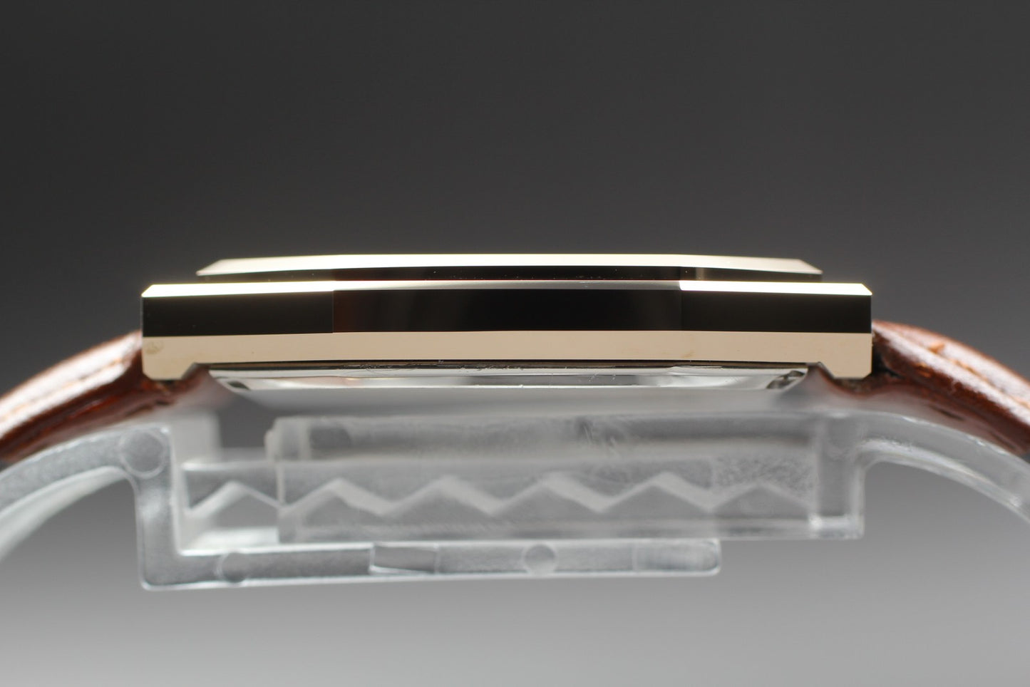 Vintage 1990s [Near MINT] TECHNOS Borazon N4E0481 White Tank Quartz Watch JAPAN