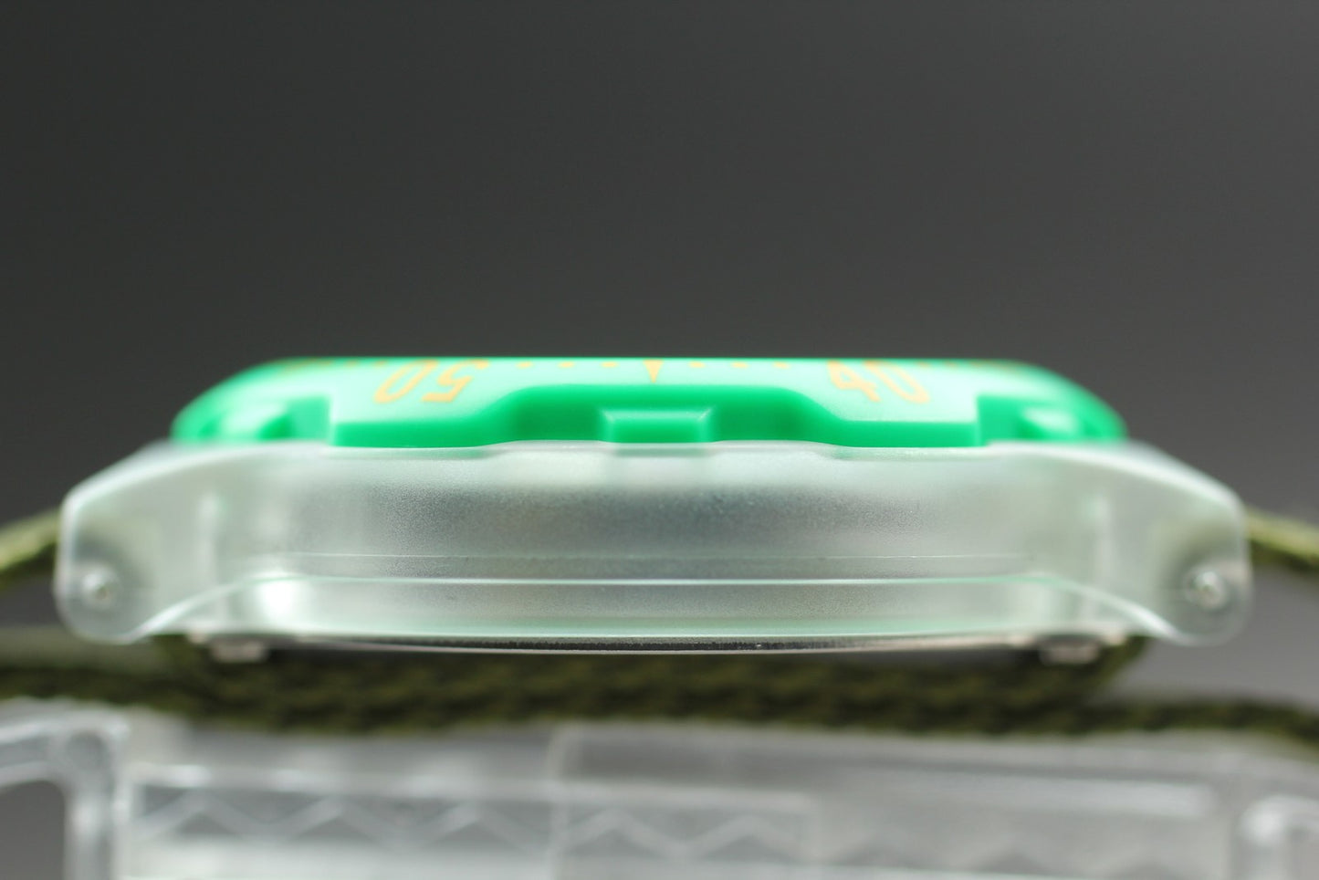 Working [As-Is] Seiko Alba V671-5A00 Green Bezel Qz Ladies Watch (Light Issue)