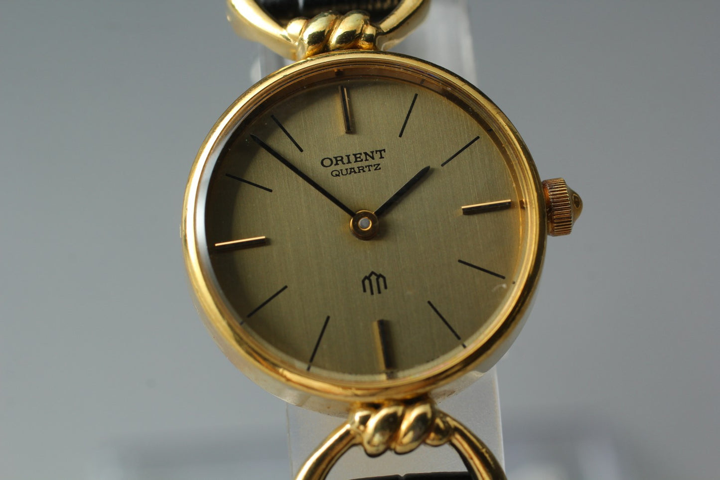 Vintage [Working] ORIENT 050417-00 Gold Case Silver Quartz Ladies Watch JAPAN