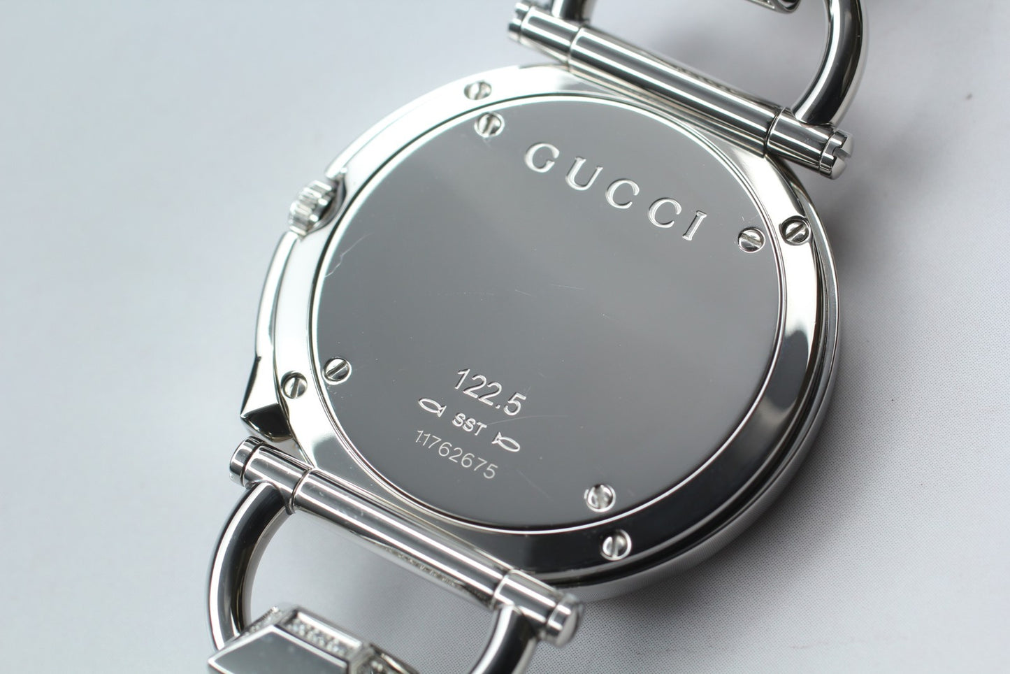 N MINT / Full Set Gucci YA122506 Chiodo 122.5 Mop Diamond Quartz Ladies Watch